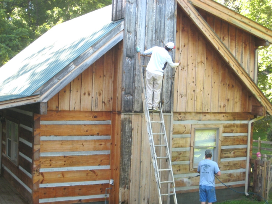 Log Home Staining By LogDoctors