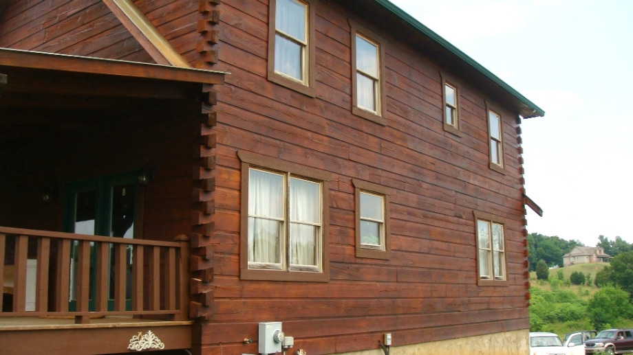 Log Home Staining by LogDoctors